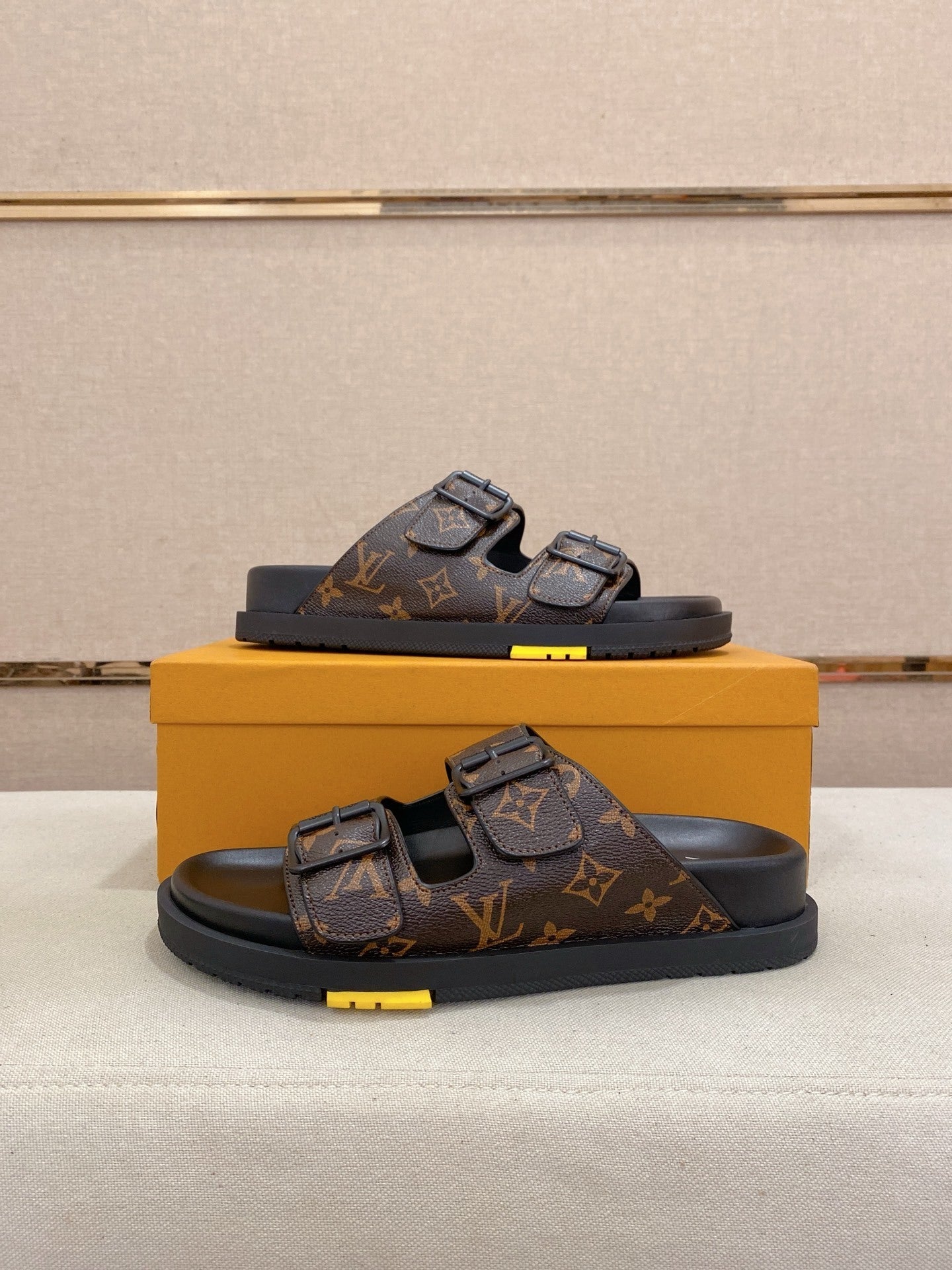 Sandales Louis Vuitton