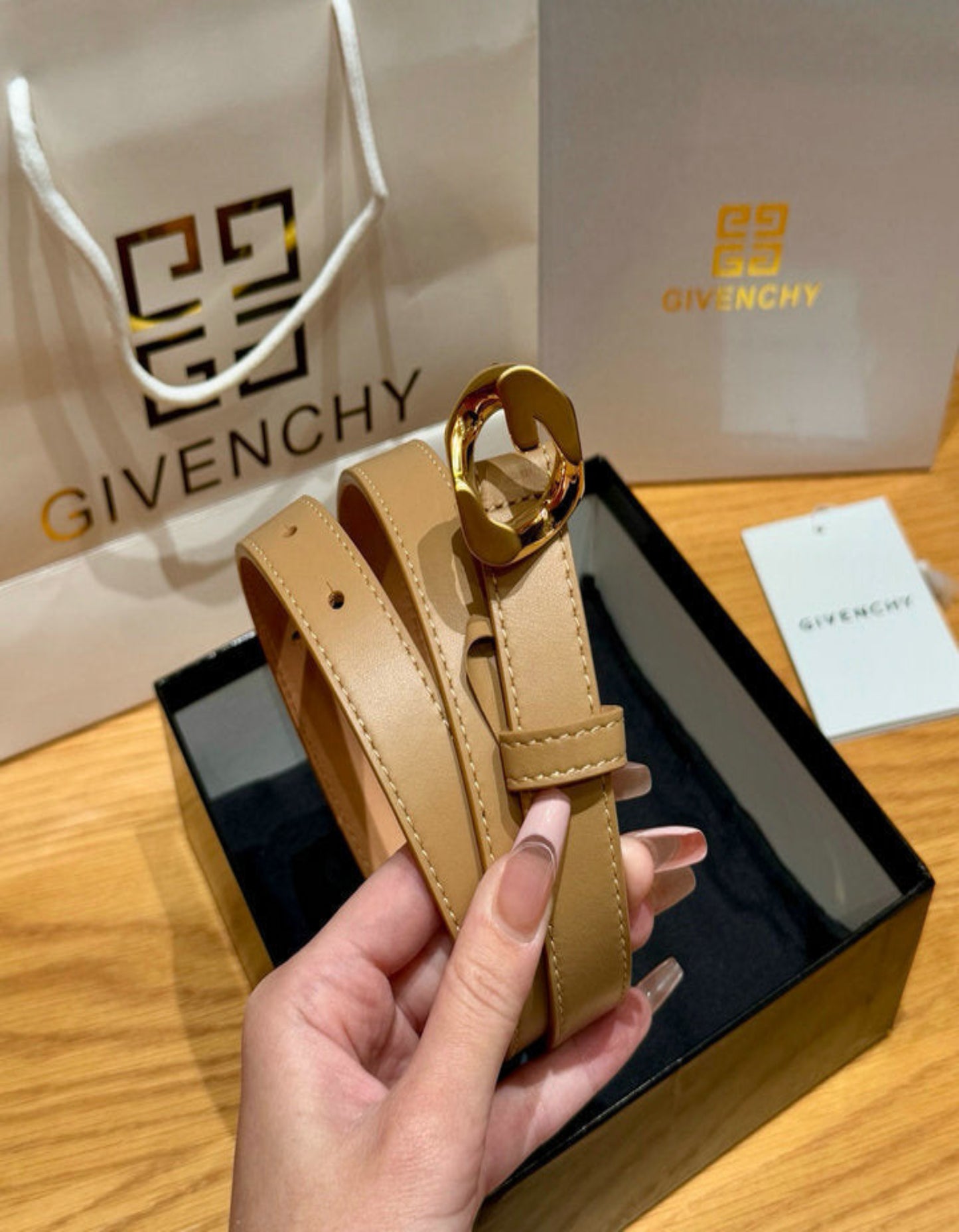 Ceinture Givenchy 100-125 cm