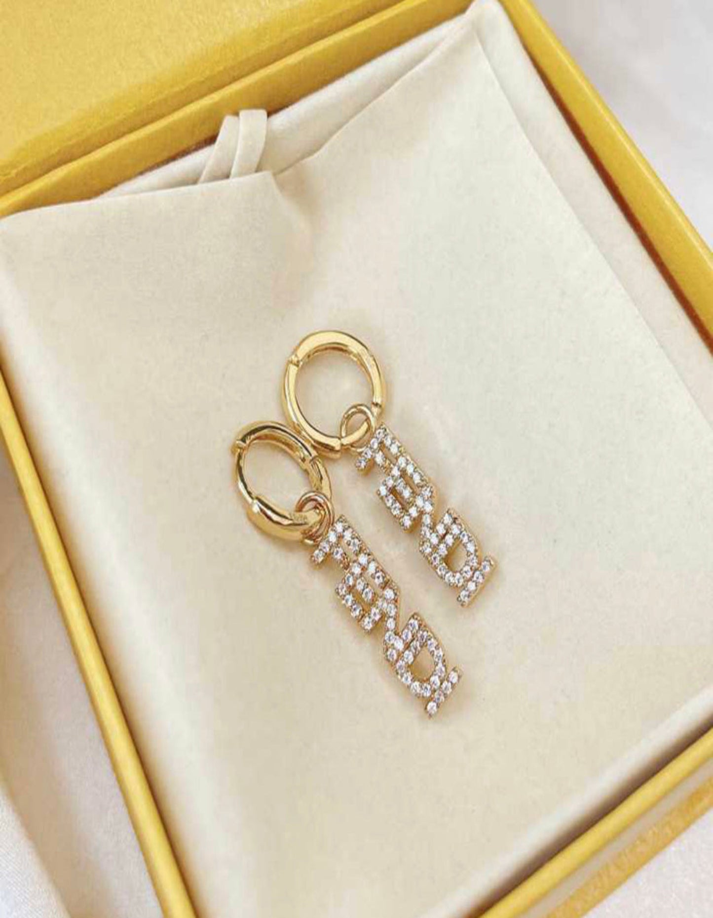 Boucles d'oreilles Fendi